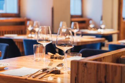 Gedeckter Tisch im Restaurant 