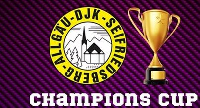 Ein goldener Pokal neben dem Logo des DJK Seifriedsberg. Darunter steht "Champions Cup" in großen Buchstaben.
