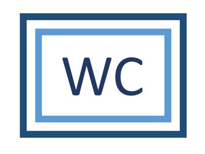 Ein einfaches Symbol für eine Toilette, dargestellt mit den Buchstaben „WC“. Es ist in einem rechteckigen Rahmen in Blautönen gestaltet.