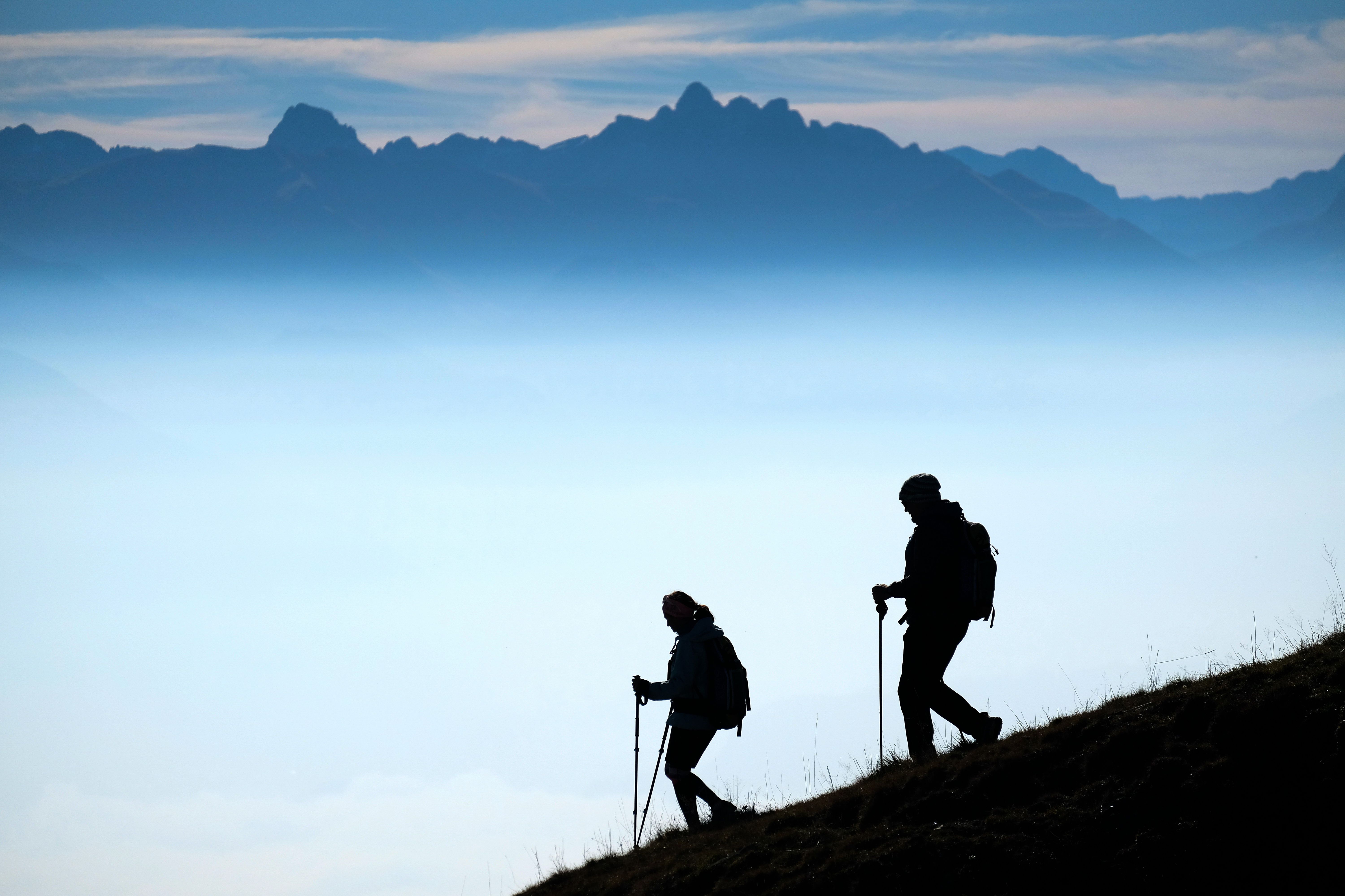 Der Herbst ist eine beliebte Jahreszeit für Wanderungen im Naturpark Nagelfluhkette. Die bunte Landschaft und das Phänomen "Obheiter" ziehen Wanderer in die Allgäuer Alpen und ermöglichen im Einklang mit der Natur ganz besondere magische Momente zu erleben.