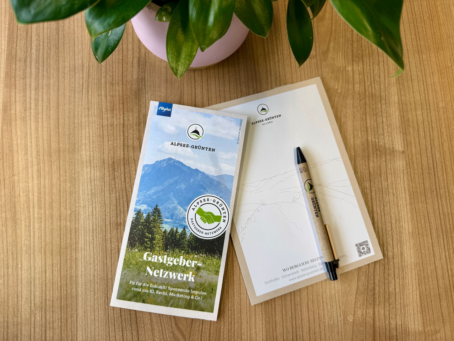 Flyer des Gastgeber-Netzwerks